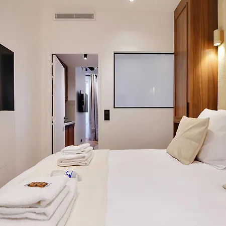 Elegant Comfort In The Heart Of Paris-notre Dame Parigi
