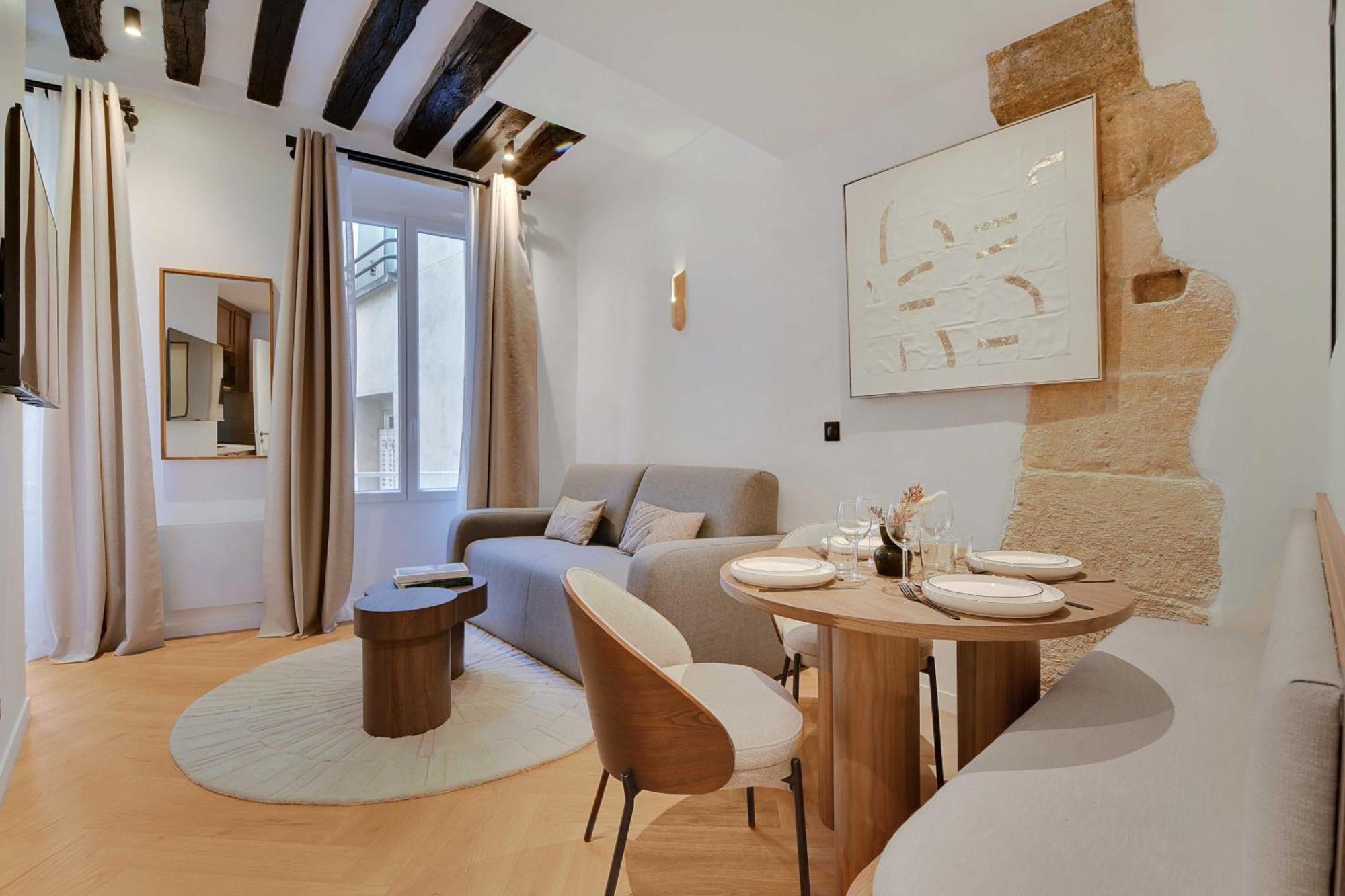 Elegant Comfort In The Heart Of Paris-notre Dame Parigi